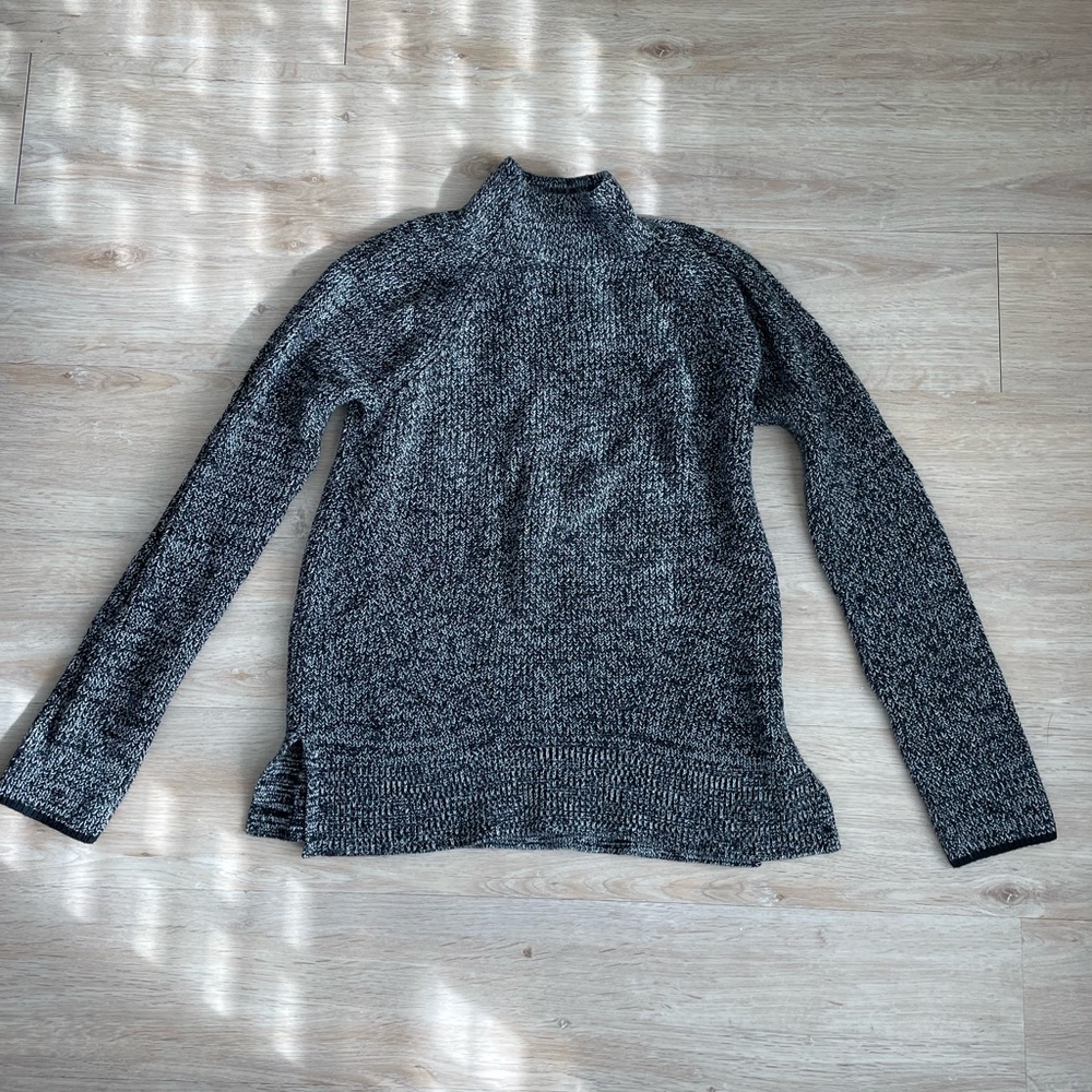 GAP mock neck sweater navy blue size S